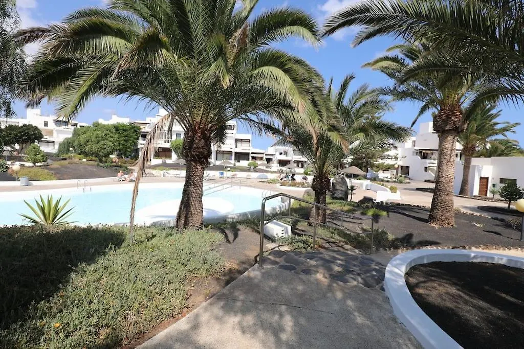 Casa Linda 2 Bed Apartment In Costa Teguise Spain